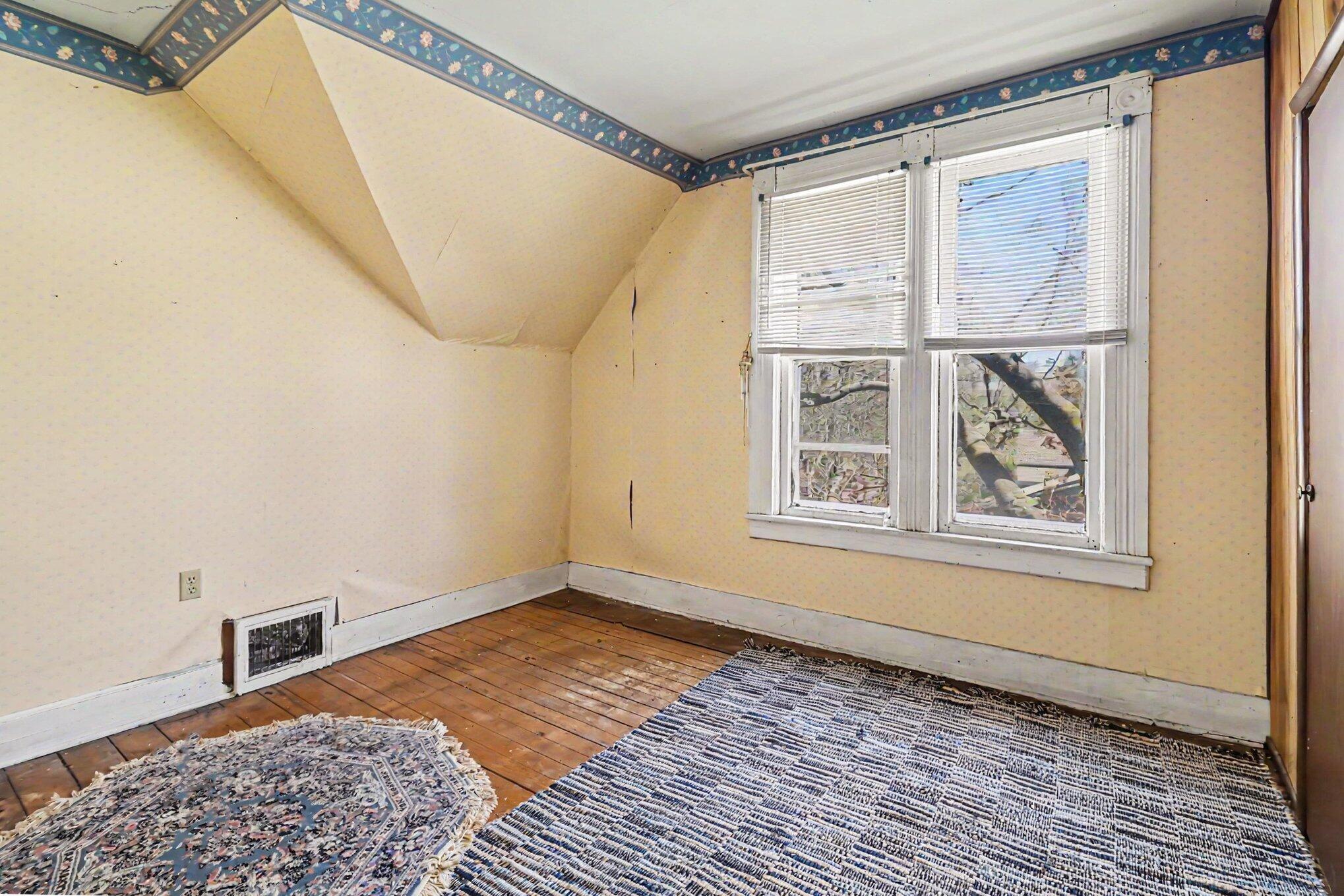 306 5th Street Manistee, MI 49660 - Photo 8 of 24 008_file_3808