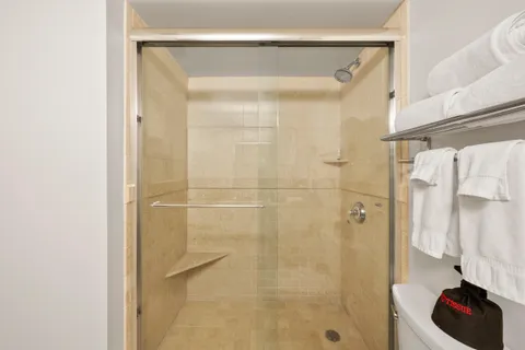 $141,900 | 269 Fontana Boulevard, Unit 2668, Fontana, WI 53125