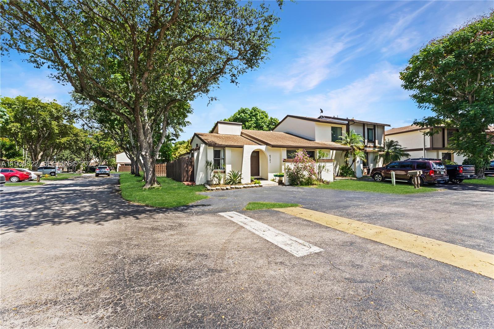 6701 Southwest 129th Court Miami, FL 33183 - Photo 6 of 8