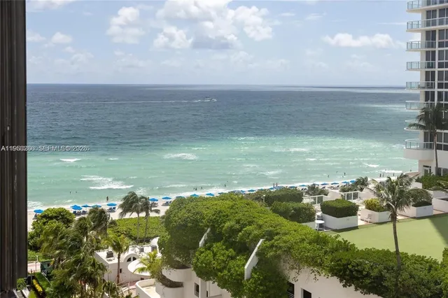 $3,500 | 6423 Collins Avenue, Unit 1101, Miami Beach, FL 33141