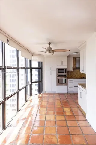 $3,500 | 6423 Collins Avenue, Unit 1101, Miami Beach, FL 33141