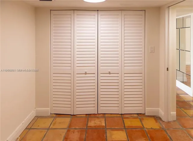 $3,500 | 6423 Collins Avenue, Unit 1101, Miami Beach, FL 33141