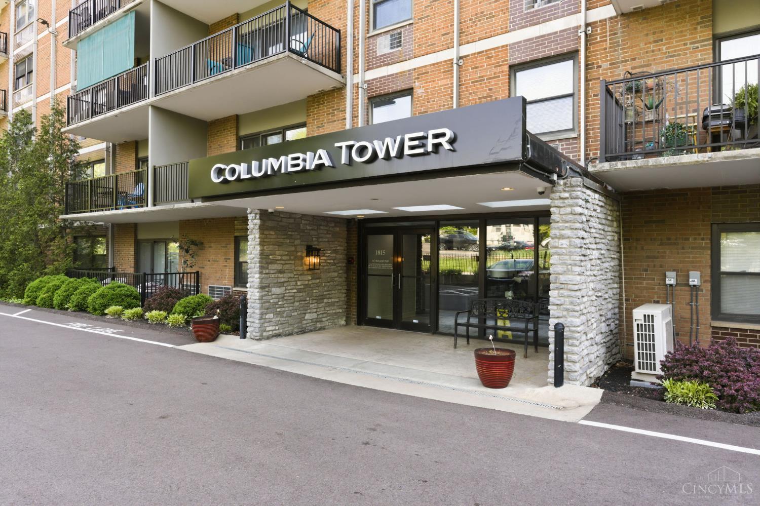 1815 William Howard Taft Road, Unit 502 Cincinnati, OH 45206 - Photo 2 of 28