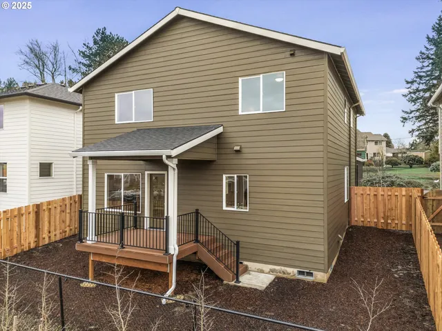 $559,934 | 63 Northwest Mawrcrest Drive, Gresham, OR 97030