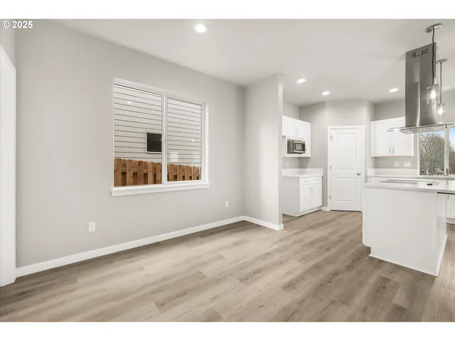 $559,934 | 63 Northwest Mawrcrest Drive, Gresham, OR 97030