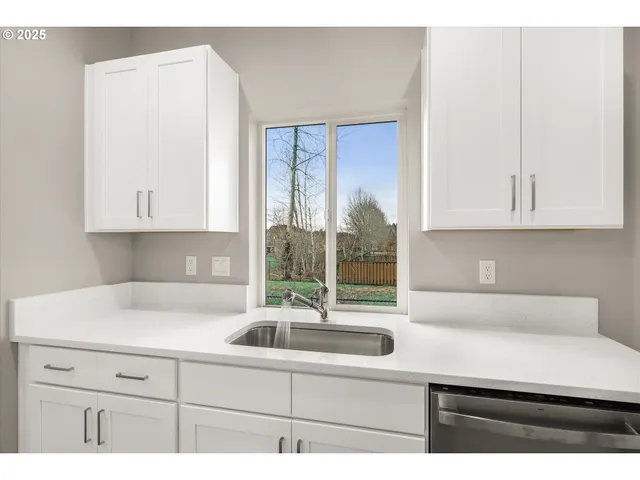 $559,934 | 63 Northwest Mawrcrest Drive, Gresham, OR 97030