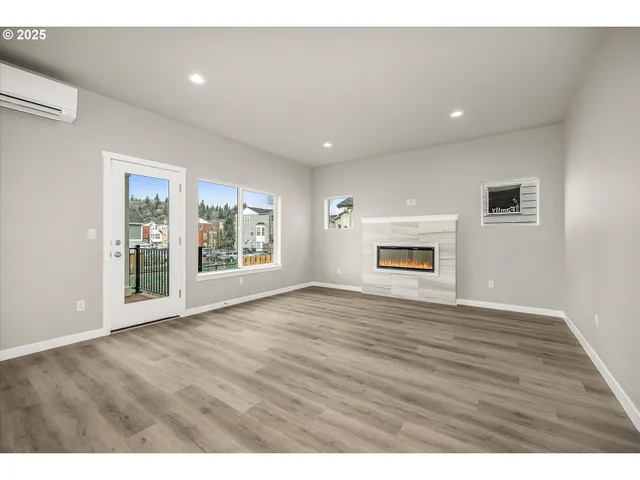 $559,934 | 63 Northwest Mawrcrest Drive, Gresham, OR 97030