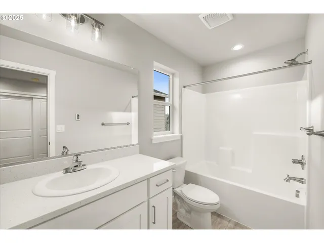 $559,934 | 63 Northwest Mawrcrest Drive, Gresham, OR 97030