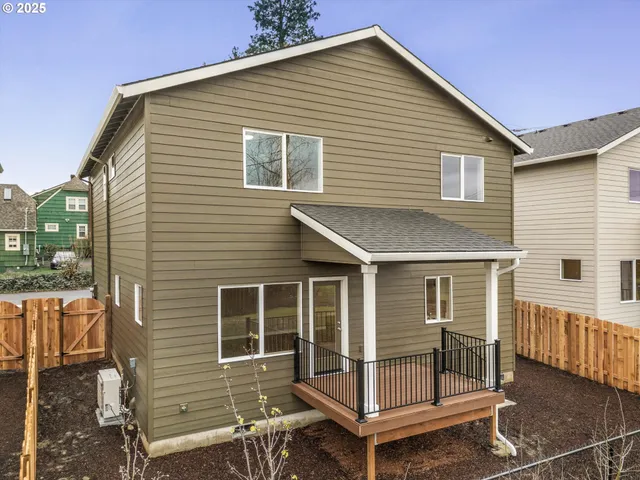 $559,934 | 63 Northwest Mawrcrest Drive, Gresham, OR 97030