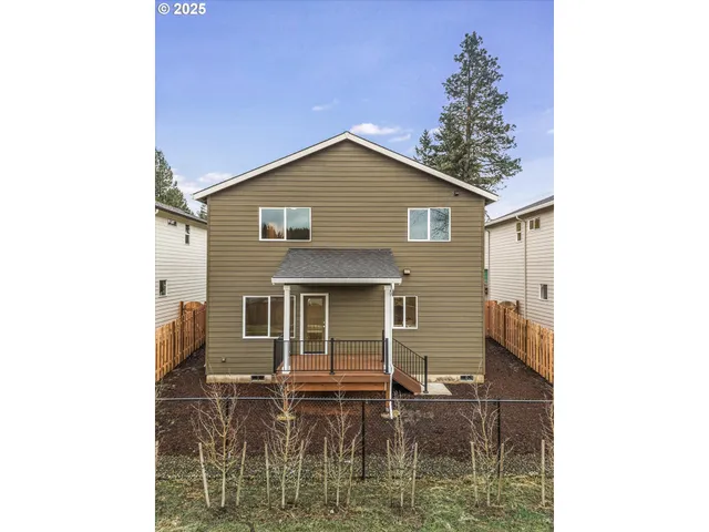 $559,934 | 63 Northwest Mawrcrest Drive, Gresham, OR 97030