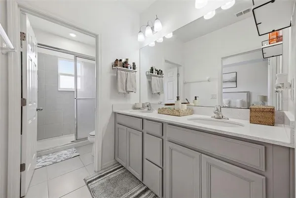 $2,300 | 5734 Spotted Harrier Way, Lithia, FL 33547