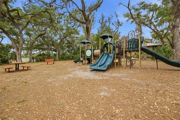 $2,300 | 5734 Spotted Harrier Way, Lithia, FL 33547