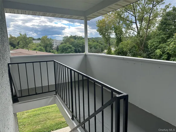 a view of outdoor space