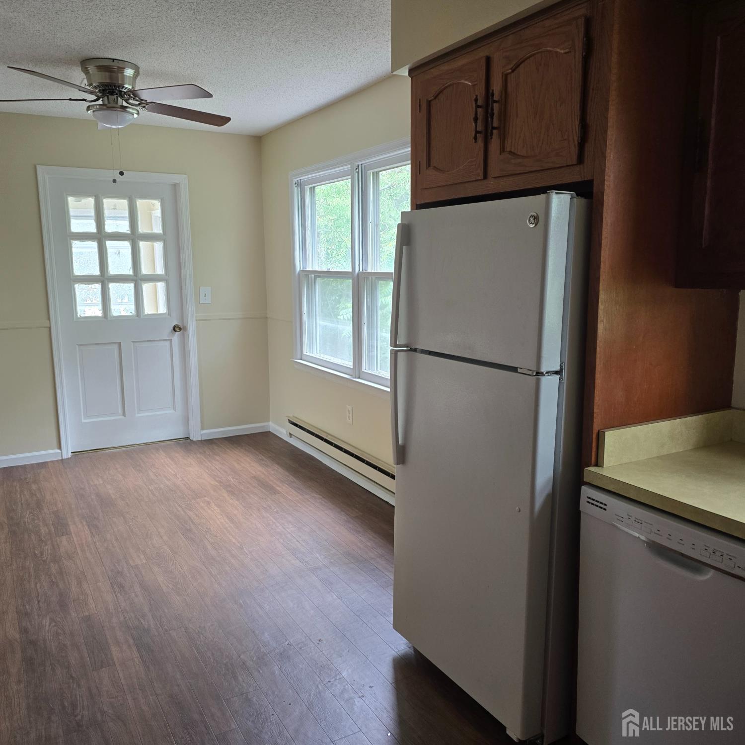456 N Roxbury Lane Monroe Township, NJ 08831 - Photo 7 of 13