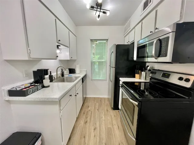 $895 | 4504 Speedway, Austin, TX 78751