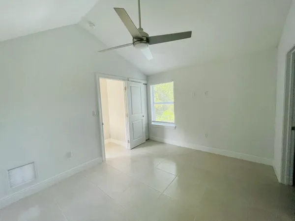$2,100 | 102940 Overseas Highway, Unit 1, Key Largo, FL 33037