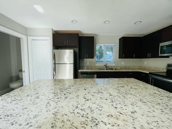 $2,100 | 102940 Overseas Highway, Unit 1, Key Largo, FL 33037