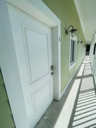 $2,100 | 102940 Overseas Highway, Unit 1, Key Largo, FL 33037