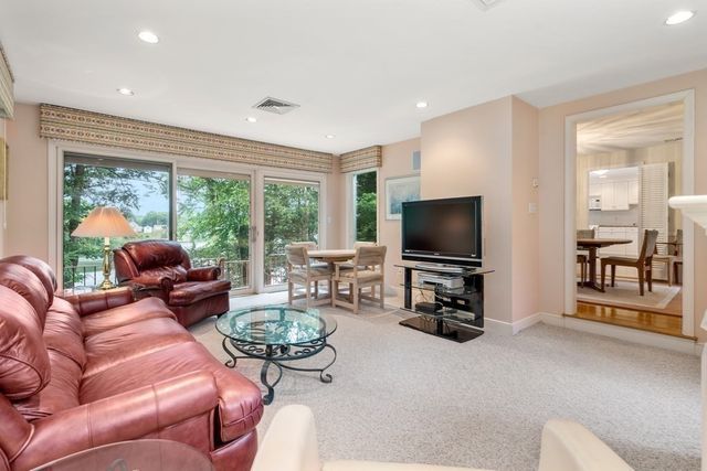 $1,110,000 | 45 Knollwood Lane, Wayland, MA 01778