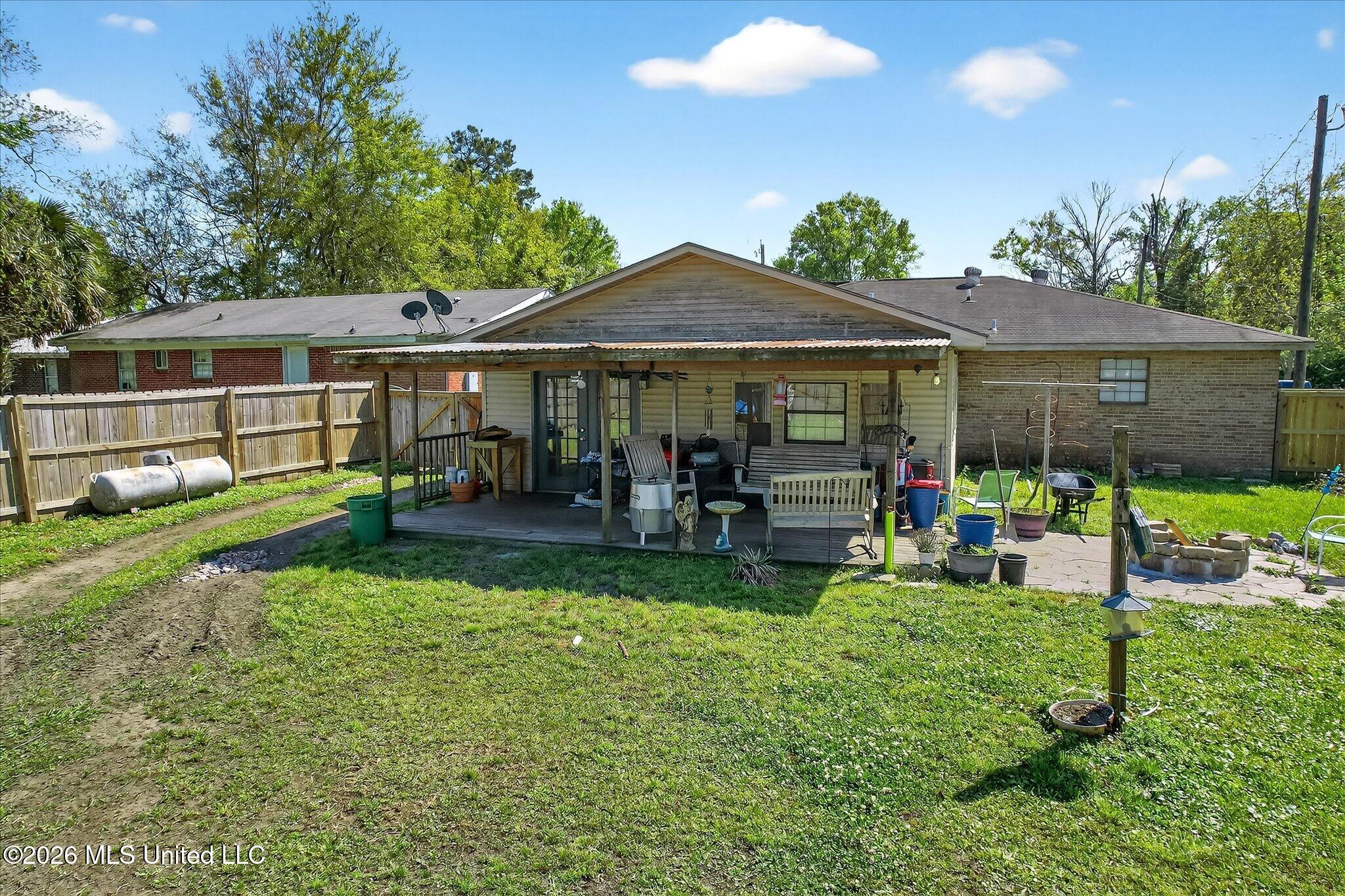 2003 Ray Avenue Pascagoula, MS 39567 - Photo 38 of 49 42-038_DJI_0028