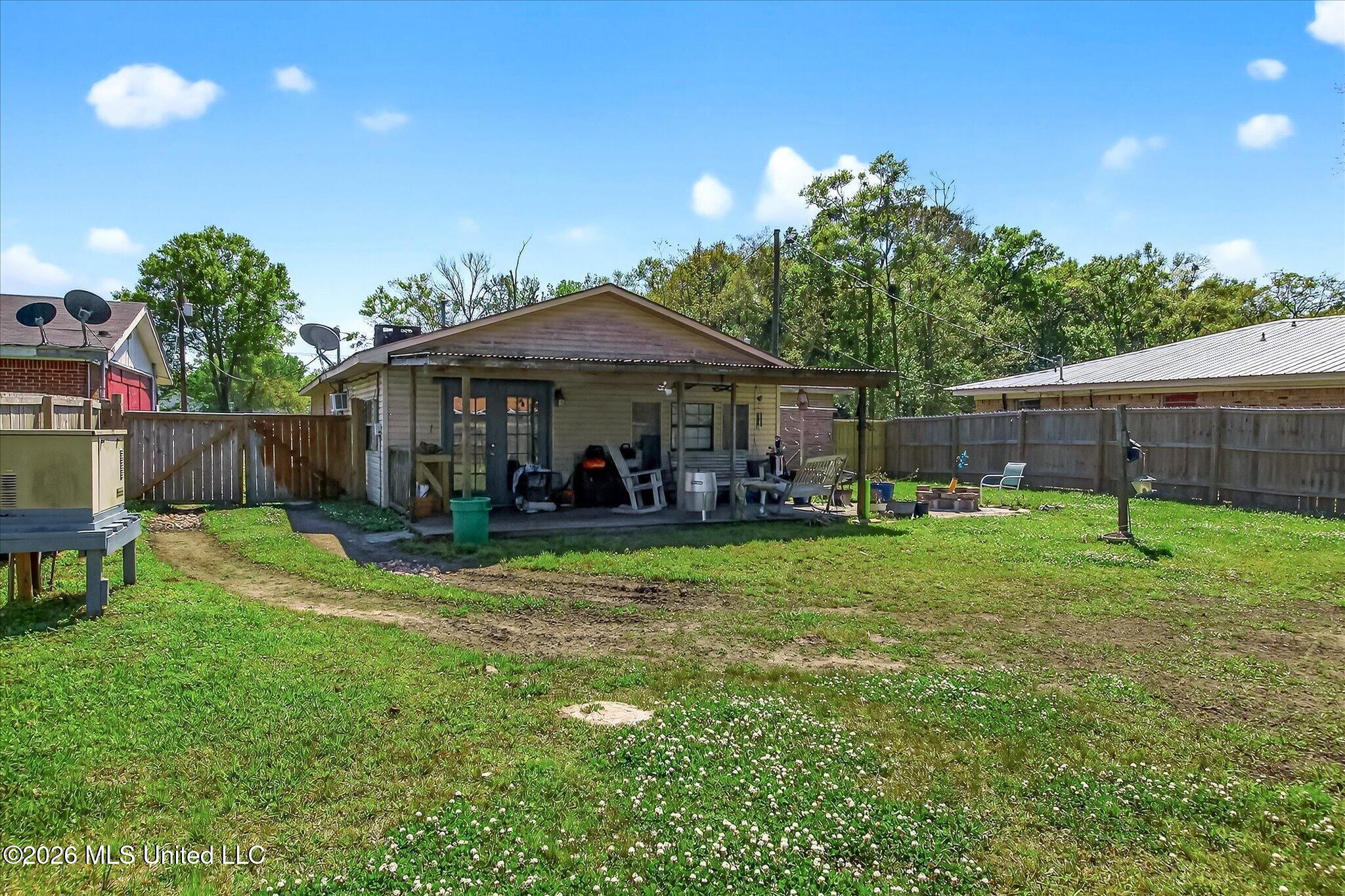 2003 Ray Avenue Pascagoula, MS 39567 - Photo 41 of 49 45-041_IMG_7422