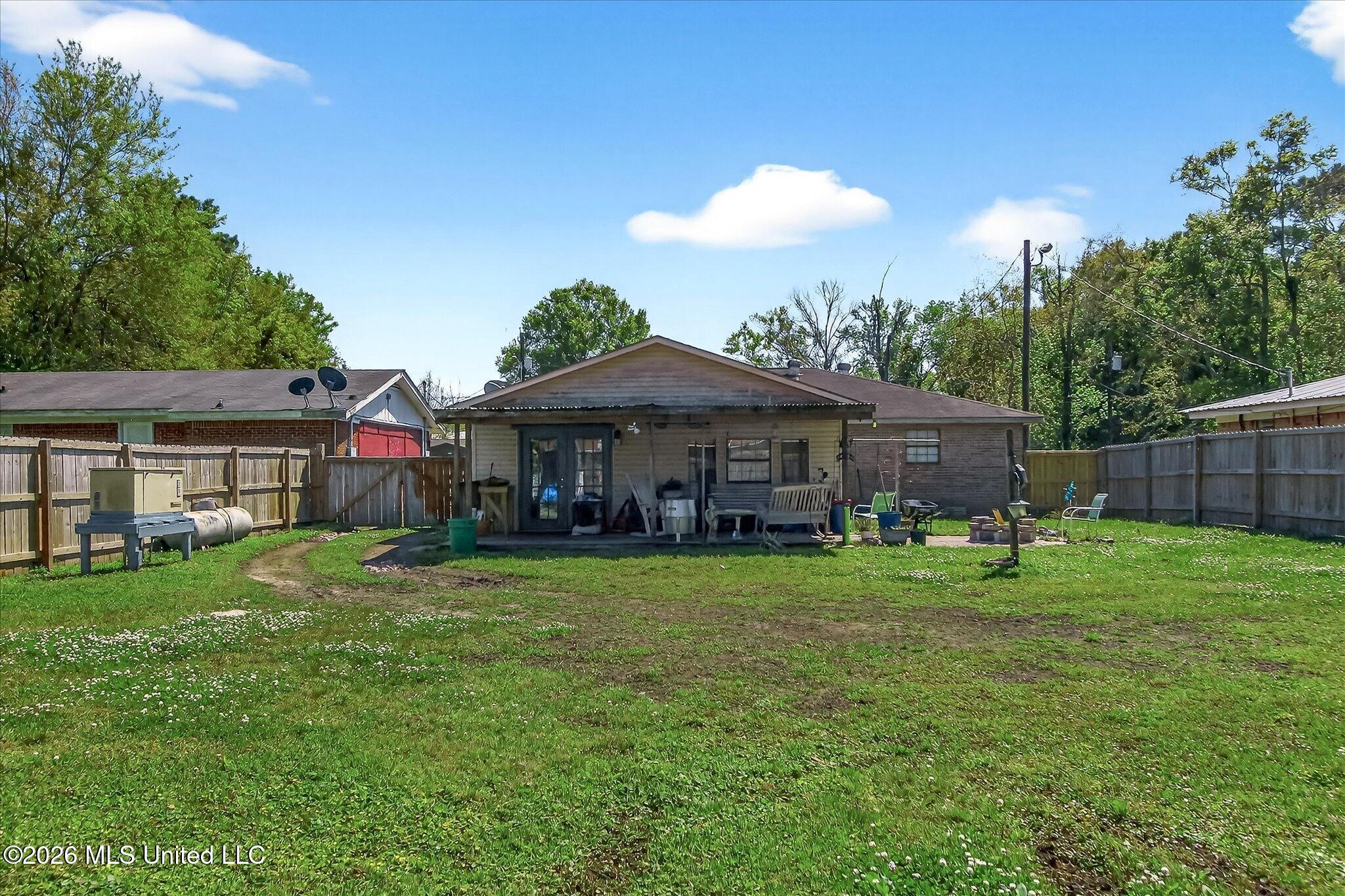2003 Ray Avenue Pascagoula, MS 39567 - Photo 42 of 49 46-042_IMG_7425