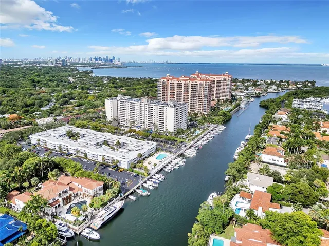 $389,900 | 100 Edgewater Drive, Unit 240, Coral Gables, FL 33133