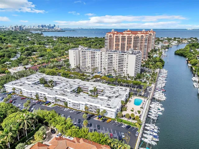 $389,900 | 100 Edgewater Drive, Unit 240, Coral Gables, FL 33133