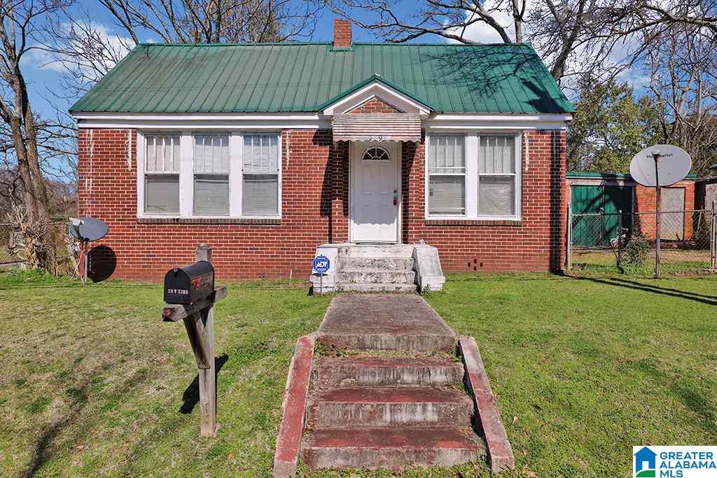 29 West 23rd Street Anniston, AL 36201 - Photo 2 of 15