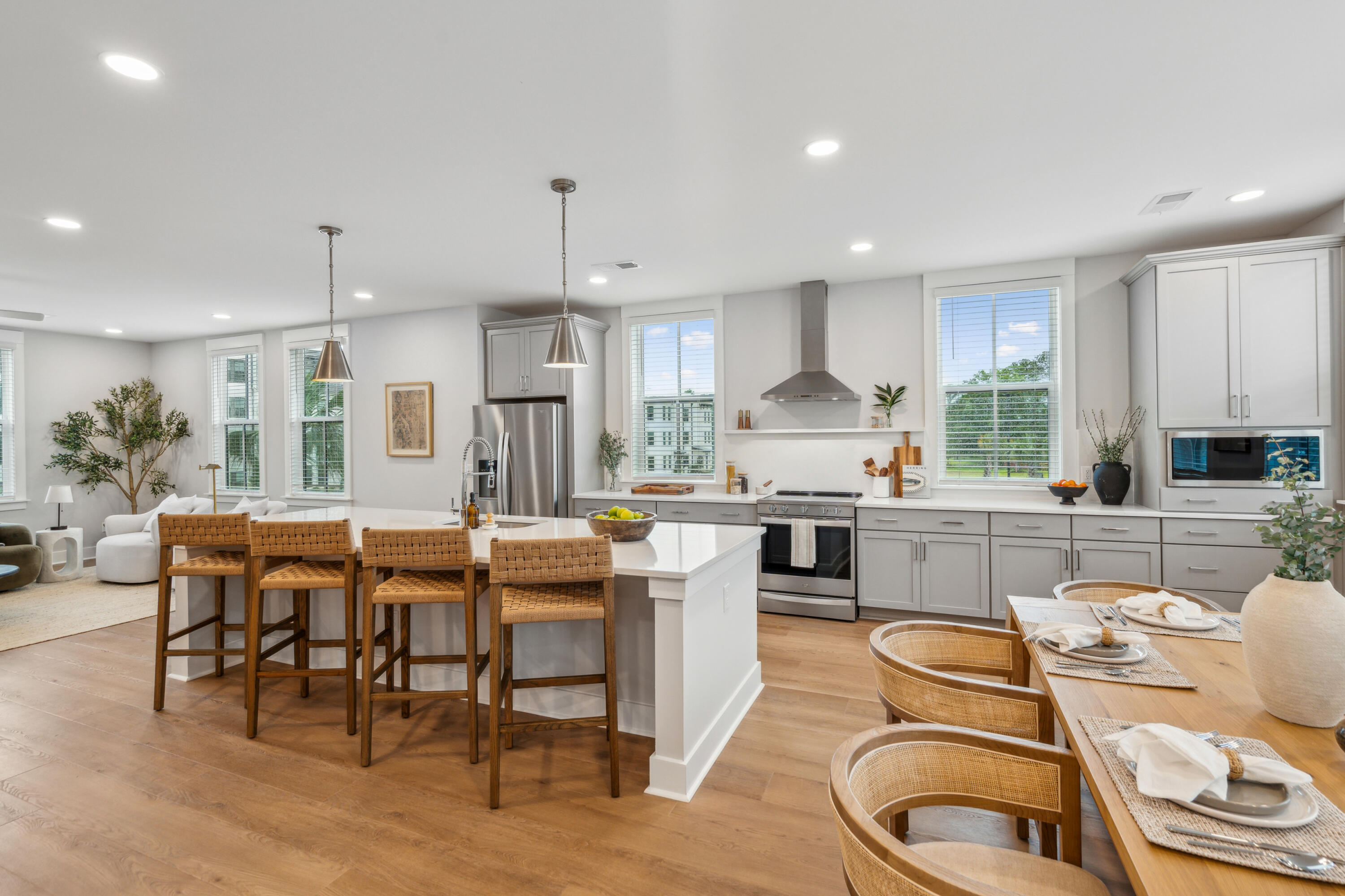 763 Oyster Isle Drive Charleston, SC 29492 - Photo 3 of 22 716OysterIsleDr-KeenEyeMarketing-016