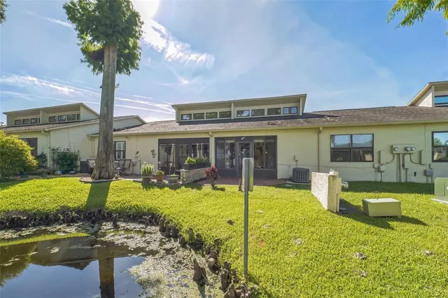 $250,000 | 2249 Cypress Cove Drive, Unit E3, Tavares, FL 32778