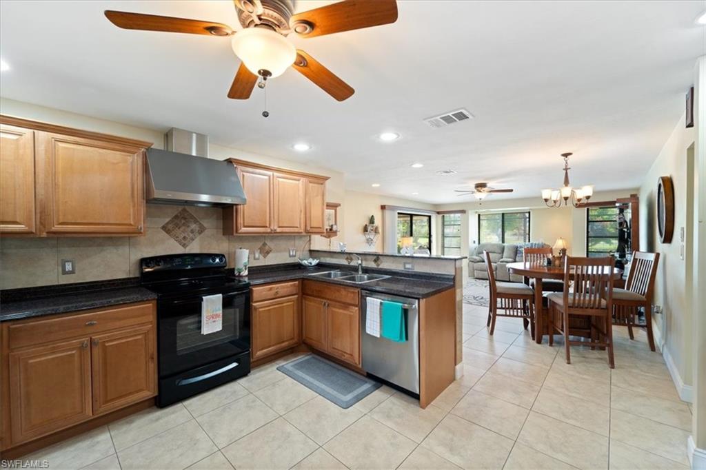 250 Torrey Pines Point Naples, FL 34113 - Photo 17 of 44