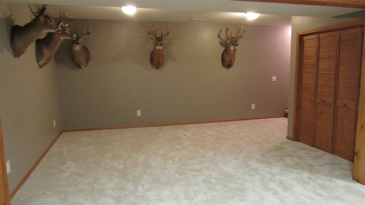 427 Westward Drive Butler, IN 46721 - Photo 15 of 21 Gallery Image 15