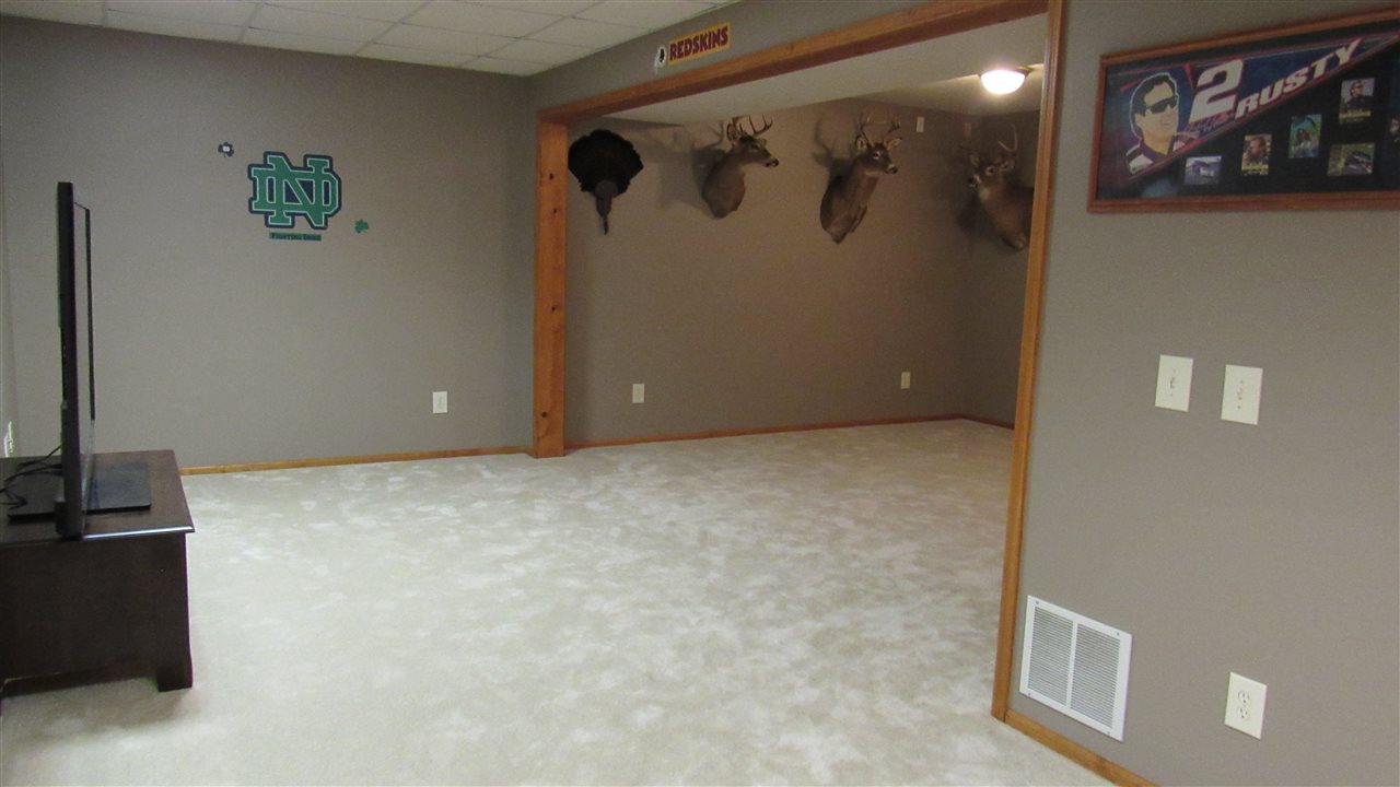427 Westward Drive Butler, IN 46721 - Photo 16 of 21 Gallery Image 16