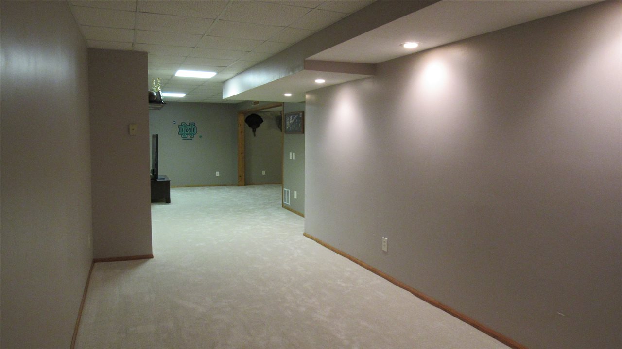 427 Westward Drive Butler, IN 46721 - Photo 18 of 21 Gallery Image 18