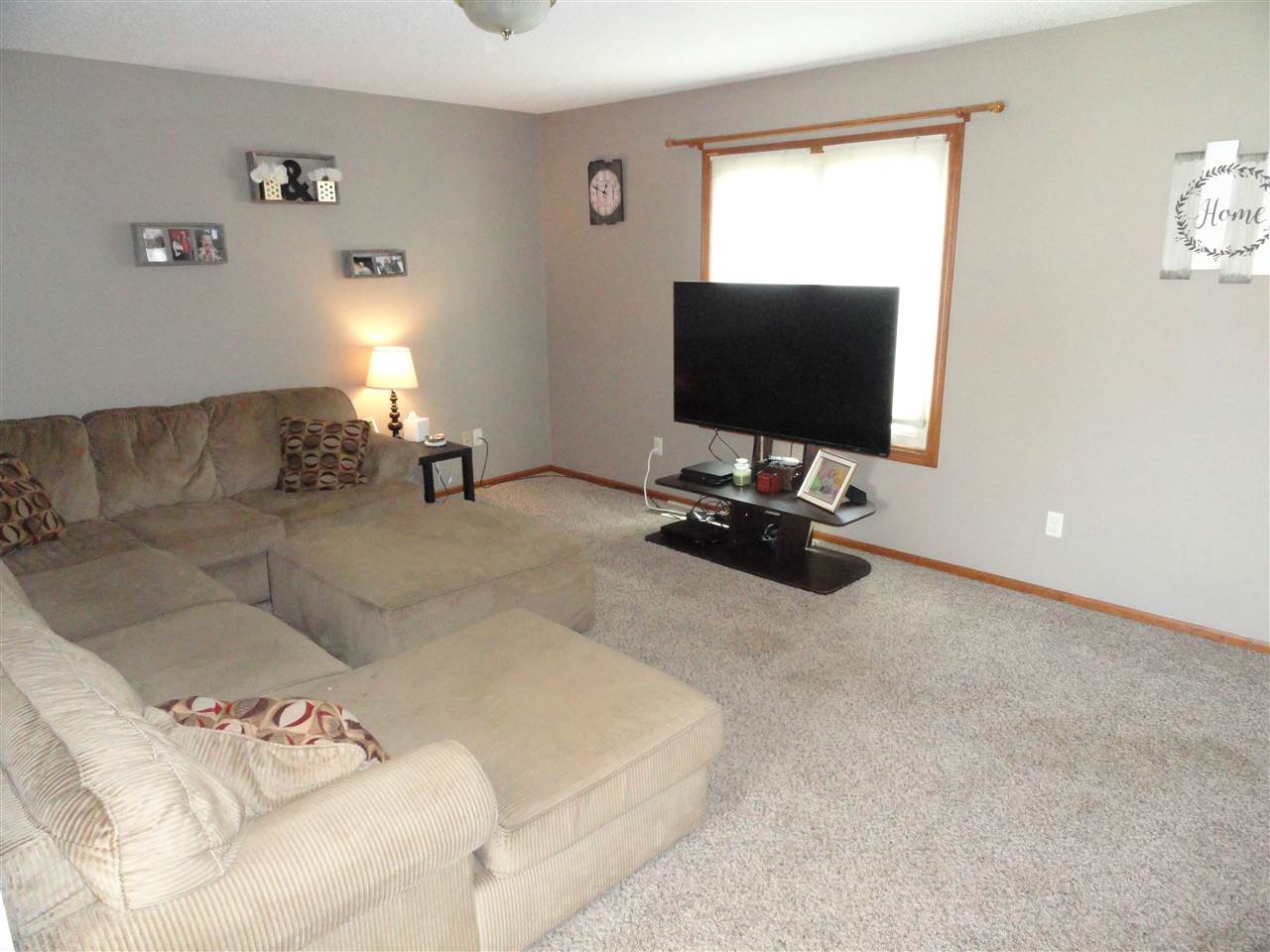 427 Westward Drive Butler, IN 46721 - Photo 5 of 21 Gallery Image 5