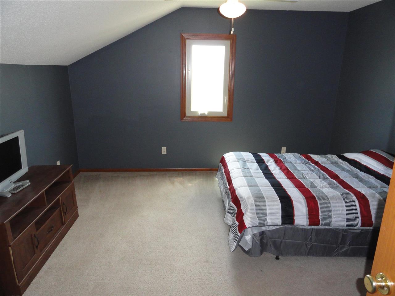427 Westward Drive Butler, IN 46721 - Photo 7 of 21 Gallery Image 7