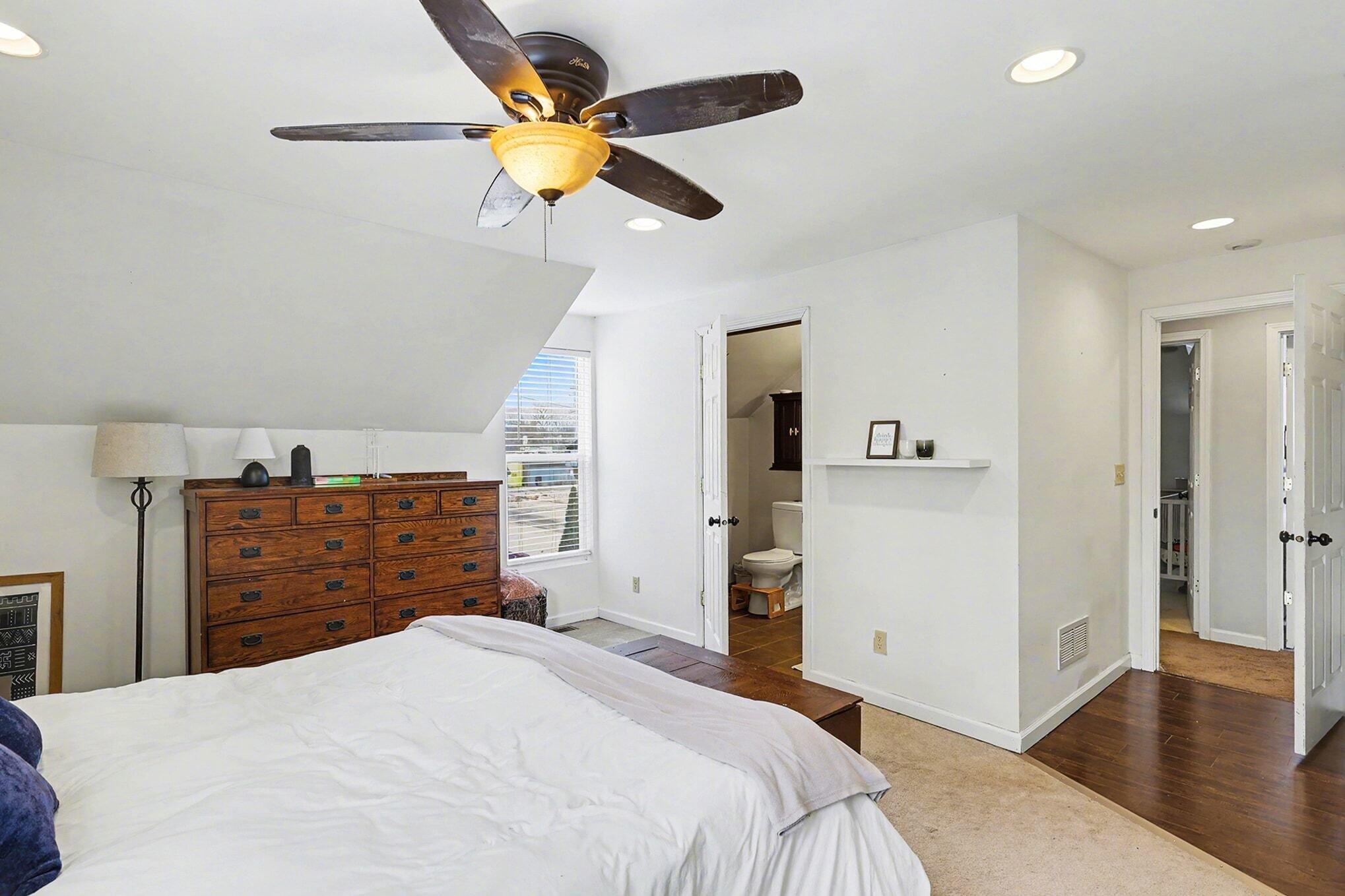 121 Frost Street Jackson, MI 49202 - Photo 12 of 25 015_img_3811_722