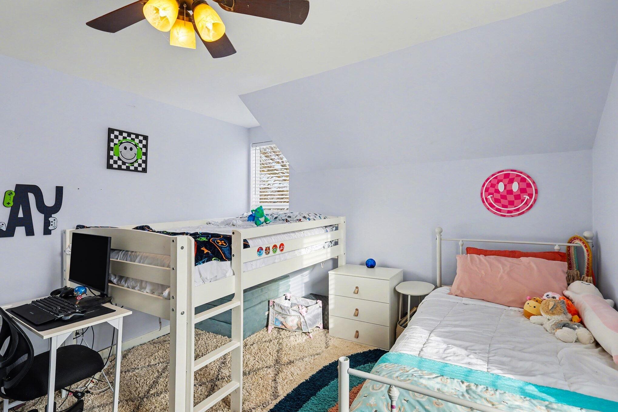 121 Frost Street Jackson, MI 49202 - Photo 15 of 25 018_img_3797_873