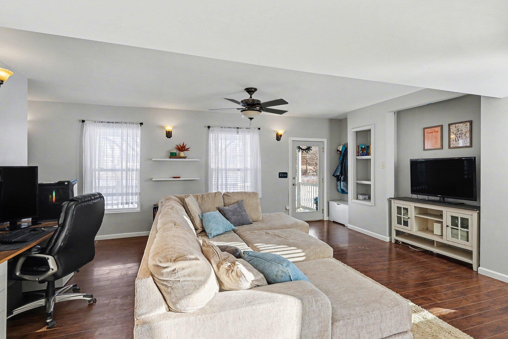 121 Frost Street Jackson, MI 49202 - Photo 23 of 25 007_img_3772_684