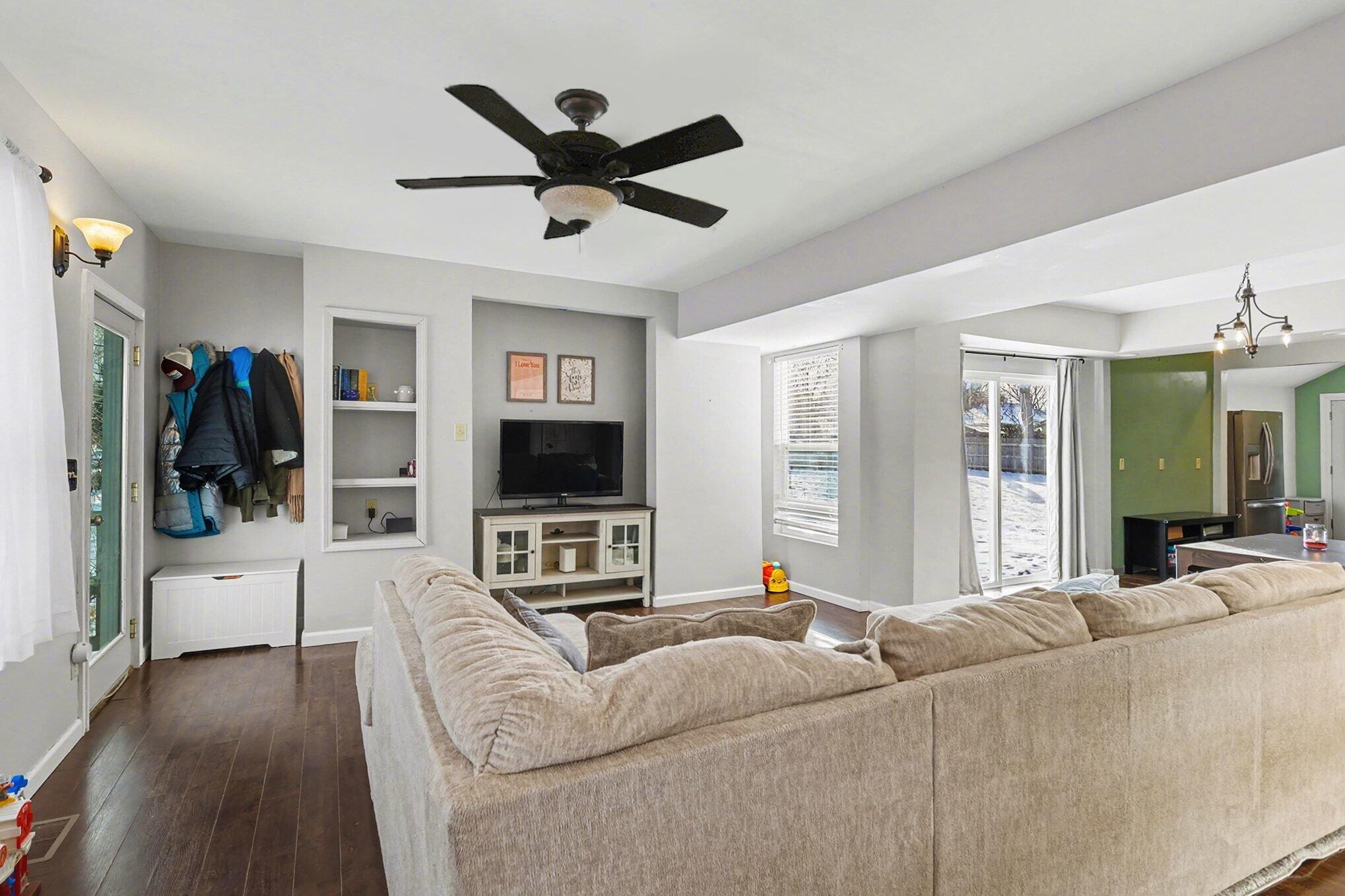 121 Frost Street Jackson, MI 49202 - Photo 3 of 25 005_img_3777_74