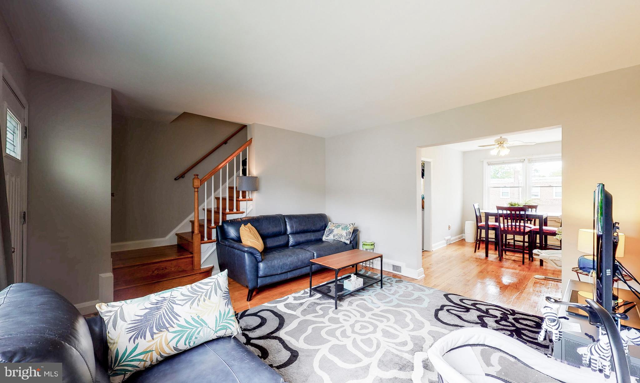 1762 Amuskai Road Baltimore, MD 21234 - Photo 6 of 30 Living Room