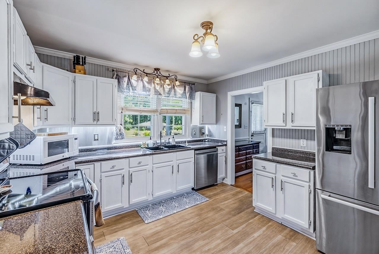 902 Blackstock Road Pauline, SC 29374 - Photo 7 of 35