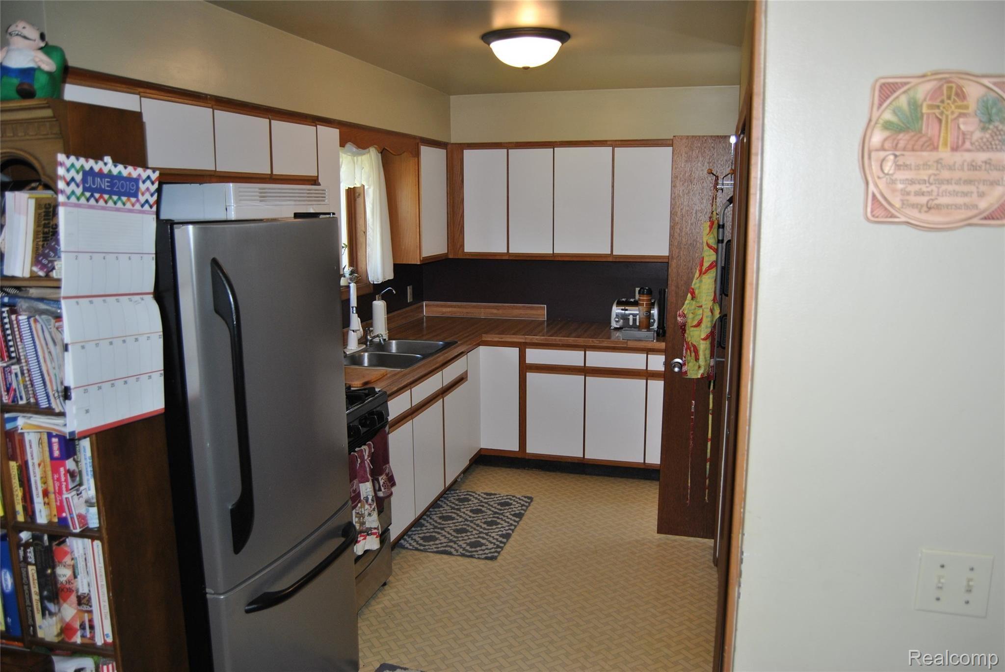 2633 East Burnside Road North Branch, MI 48461 - Photo 2 of 14 DSC_0069.JPG