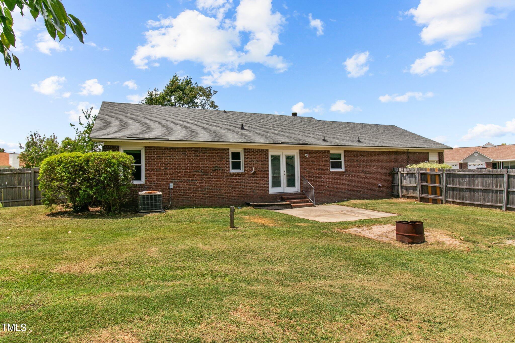 118 Finch Road Fayetteville, NC 28306 - Photo 17 of 21 31-web-or-mls-IMG_1051