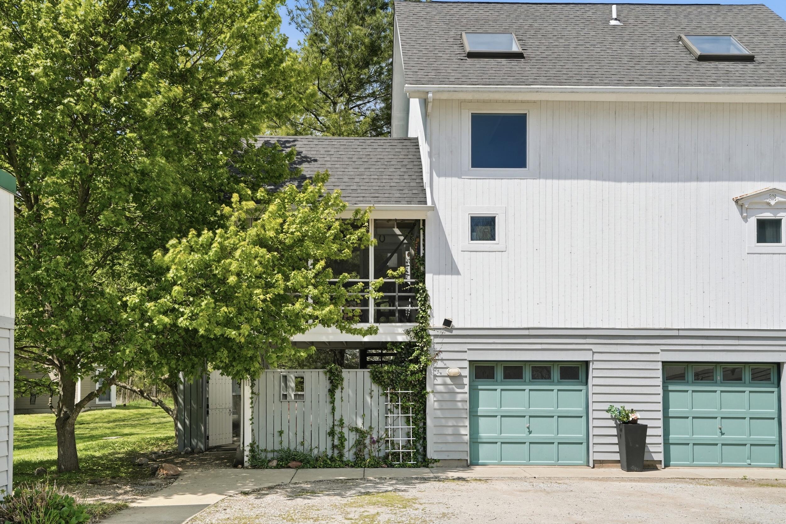 11 Tryon Farm Lane Michigan City, IN 46360 - Photo 1 of 36 2500x1666