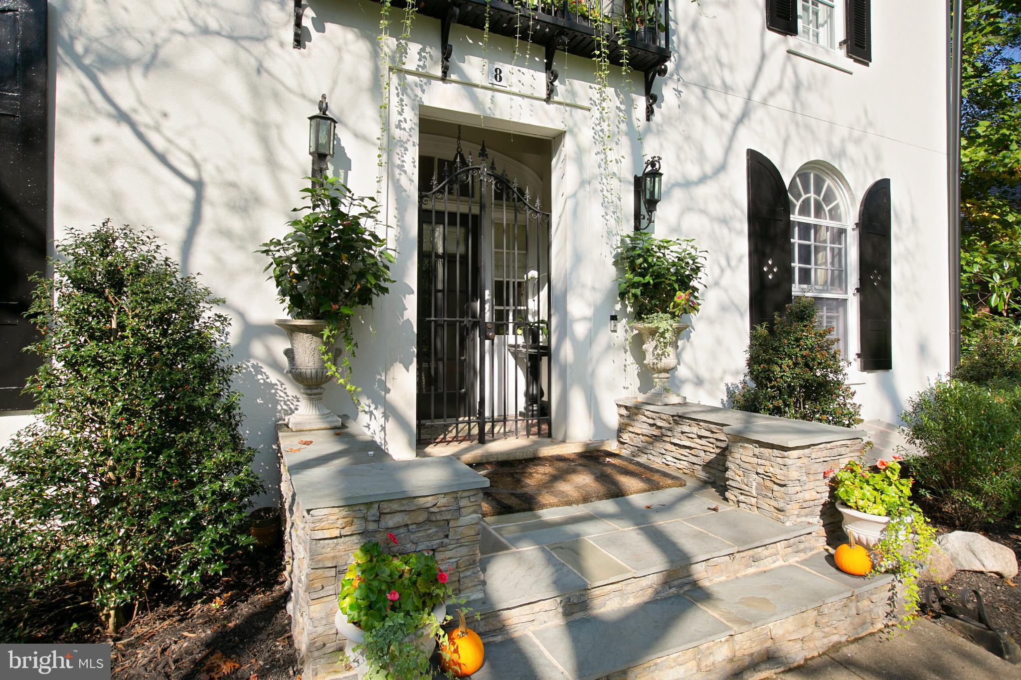 8 East Bishop's Road Baltimore, MD 21218 - Photo 2 of 56