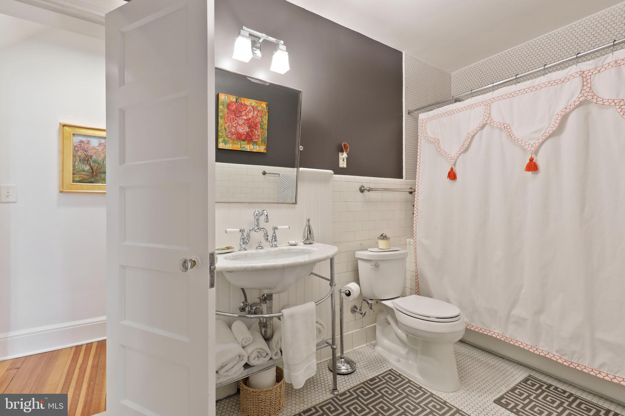 8 East Bishop's Road Baltimore, MD 21218 - Photo 28 of 56