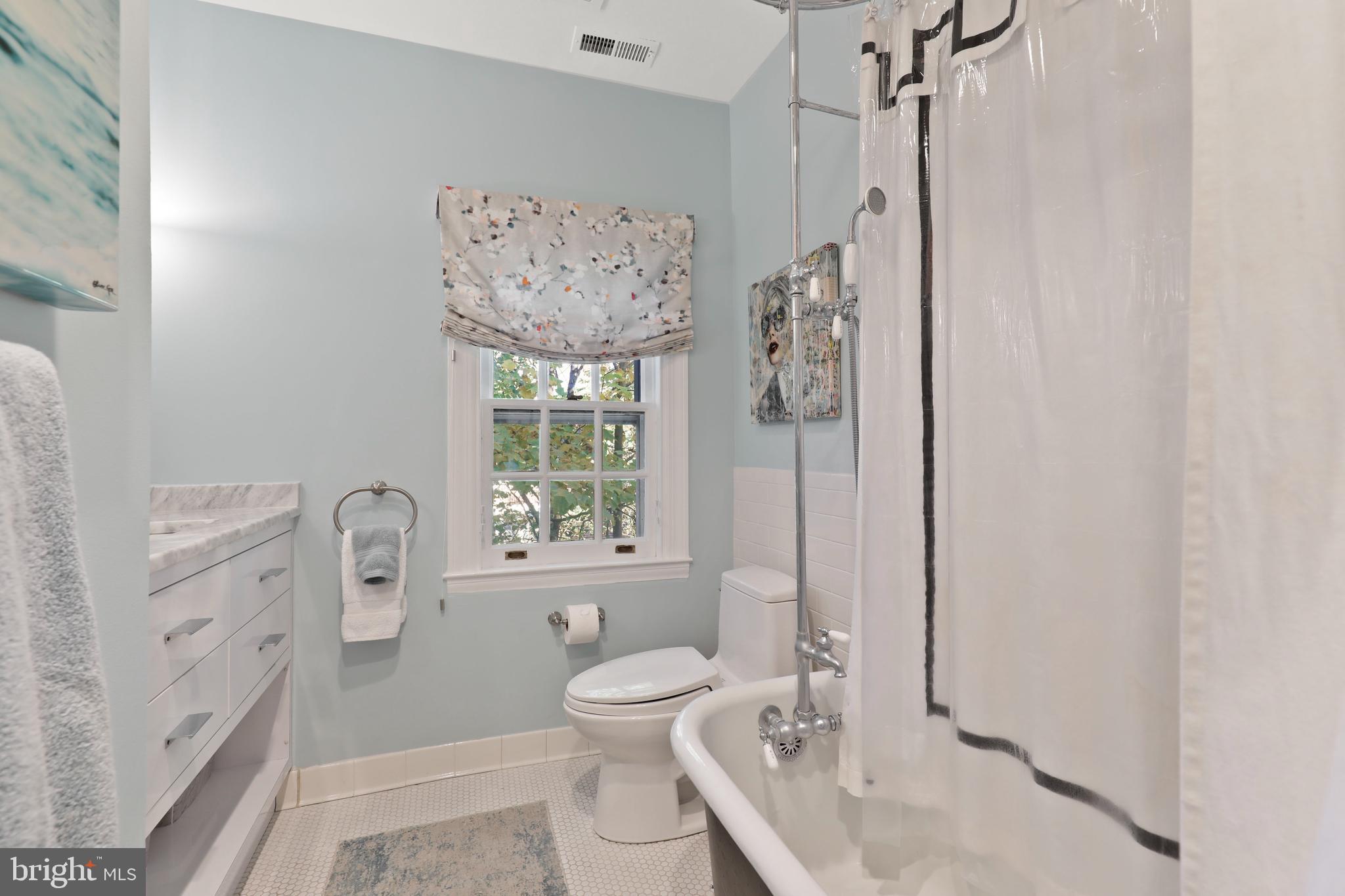 8 East Bishop's Road Baltimore, MD 21218 - Photo 39 of 56