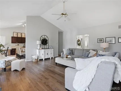 $575,000 | 6632 Towne Woods Drive, St. Louis, MO 63129
